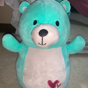 Hug me Squishmallow